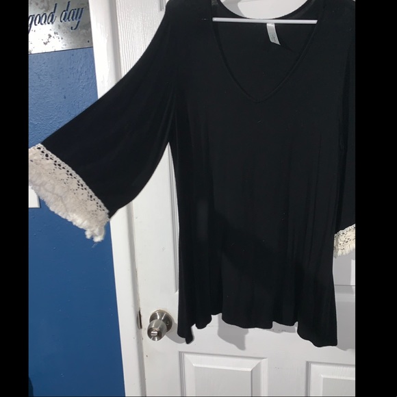 Blouse - Picture 2 of 2